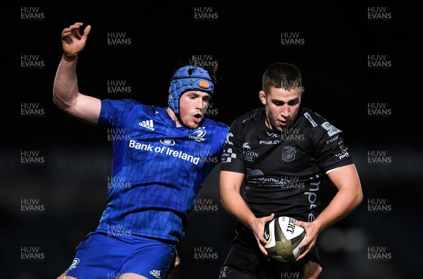 011119 - Leinster v Dragons - Guinness PRO14 -  Huw Taylor of Dragons in action against Ryan Baird of Leinster 