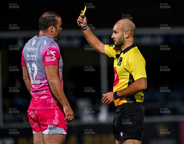 021020 - Leinster v Dragons - Guinness PRO14 - Jamie Roberts of Dragons is shown a yellow card by referee Andrea Piardi