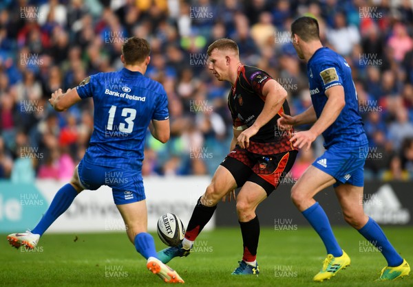 150918 - Leinster v Dragons - Guinness PRO14 -  Jack Dixon of Dragons in action against Garry Ringrose and Jonathan Sexton of Leinster
