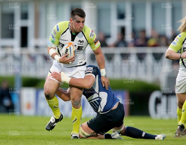 030513 - Leinster v Ospreys - RaboDirect Pro 12 - Baldwin Scott of Ospreys attempts to shrug off a tackle 