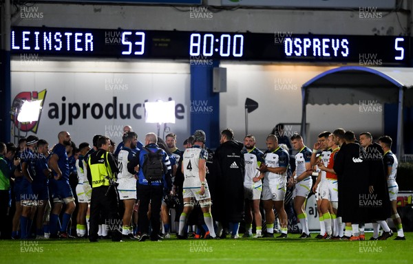 041019 - Leinster and Ospreys - Guinness PRO14 -  Ospreys players applaud Leinster players off the pitch