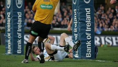 16.04.10 Leinster v Ospreys... Dan Biggar scores try for Ospreys . 