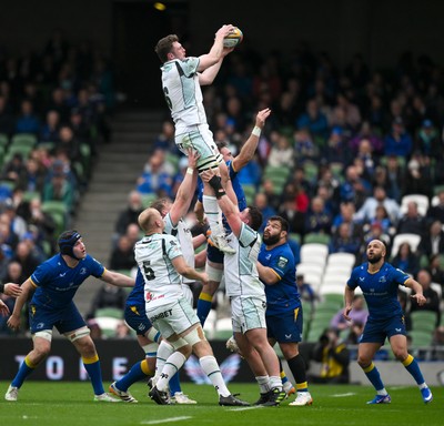 160526 - Leinster v Ospreys - United Rugby Championship - James Ratti of Ospreys wins a lineout