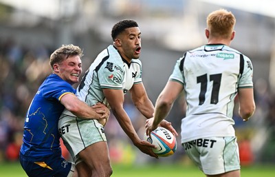 160526 - Leinster v Ospreys - United Rugby Championship - Keelan Giles of Ospreys is tackled by Fintan Gunne of Leinster