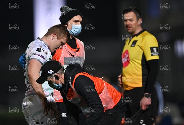 190321 - Leinster v Ospreys - Guinness PRO14 - Keiran Williams of Ospreys leaves the pitch injured to receive medical attention