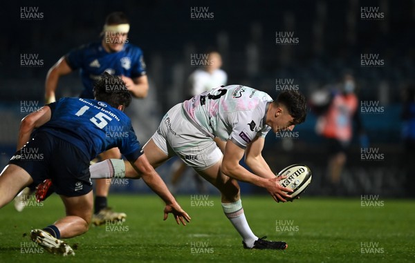 190321 - Leinster v Ospreys - Guinness PRO14 - Josh Thomas of Ospreys picks up a loose ball on the way to scoring his side's 3rd try