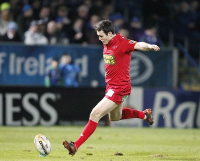 170212 - Leinster v Scarlets - RaboDirect Pro12 -Scarlets' Stephen Jones converts Dan Newton's try