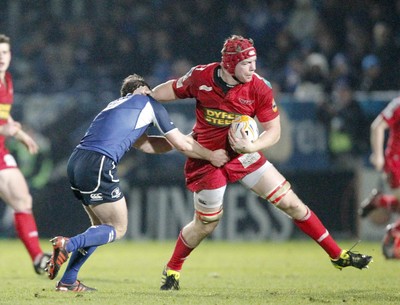 170212 - Leinster v Scarlets - RaboDirect Pro12 -Scarlets' Kiernan Murphy hands of Leinster's Eoin Reddan