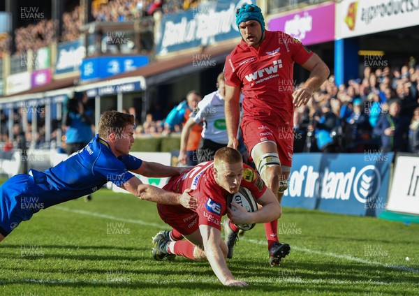 170218 - Leinster v Scarlets - Guinness PRO14 -   Johnny McNicholl of Scarlets goes over to score his side's first try
