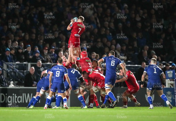 181123 - Leinster v Scarlets - United Rugby Championship - Teddy Leatherbarrow of Scarlets wins possession in a lineout