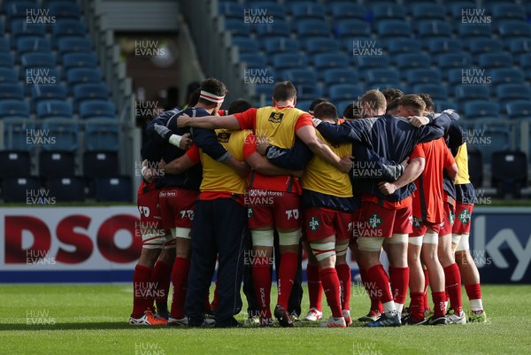 190517 - Leinster v Scarlets - Guinness PRO12 Semi Final - Scarlets Team huddle