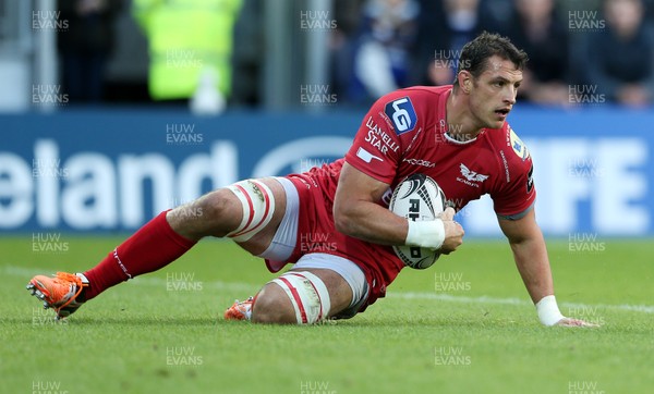 190517 - Leinster v Scarlets - Guinness PRO12 Semi Final - Aaron Shingler of Scarlets scores a try