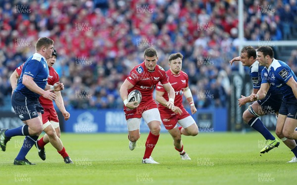 190517 - Leinster v Scarlets - Guinness PRO12 Semi Final - Scott Williams of Scarlets finds a gap in the Leinster defence