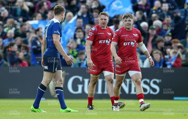 190517 - Leinster v Scarlets - Guinness PRO12 Semi Final - Steff Evans of Scarlets looks towards Garry Ringrose of Leinster after his red card