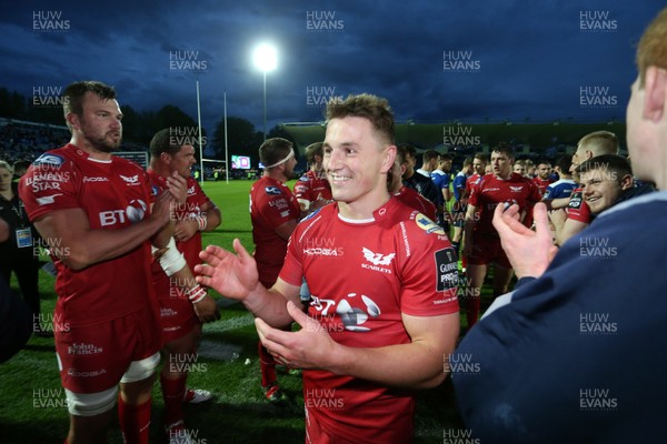 190517 - Leinster v Scarlets - Guinness PRO12 Semi Final - Jonathan Davies of Scarlets celebrates at full time