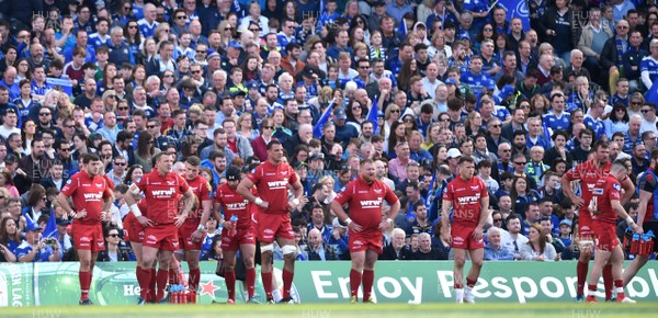 210418 - Leinster v Scarlets - European Rugby Champions Cup Semi Final - Scarlets players look dejected after a Leinster try
