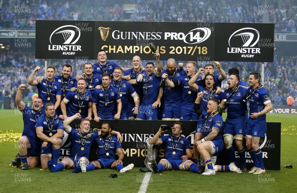 260518 - Leinster v Scarlets - Guinness PRO14 Final - Leinster celebrate winning the PRO14