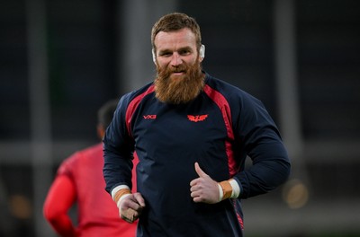 270326 - Leinster v Scarlets - United Rugby Championship - Jake Ball of Scarlets warms up