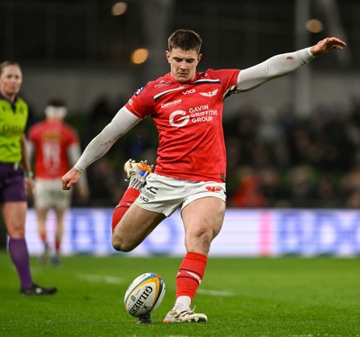 270326 - Leinster v Scarlets - United Rugby Championship - Joe Hawkins of Scarlets misses a conversion 