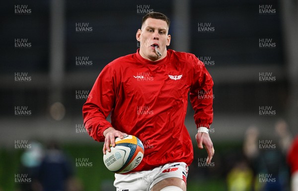 270326 - Leinster v Scarlets - United Rugby Championship - Jarrod Taylor of Scarlets warms up