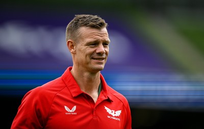 310525 - Leinster v Scarlets - United Rugby Championship Quarter-Final - Scarlets Head Coach Dwayne Peel