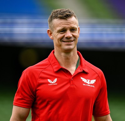 310525 - Leinster v Scarlets - United Rugby Championship Quarter-Final - Scarlets Head Coach Dwayne Peel