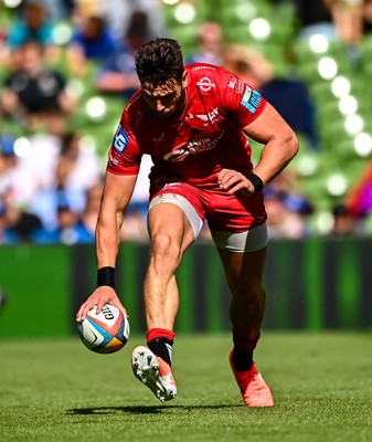 310525 - Leinster v Scarlets - United Rugby Championship Quarter-Final - Johnny Williams of Scarlets scores his side's third try