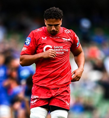 310525 - Leinster v Scarlets - United Rugby Championship Quarter-Final - Dan Davis of Scarlets at full time