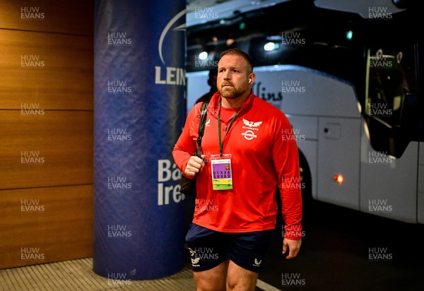 310525 - Leinster v Scarlets - United Rugby Championship Quarter-Final - Henry Thomas of Scarlets 