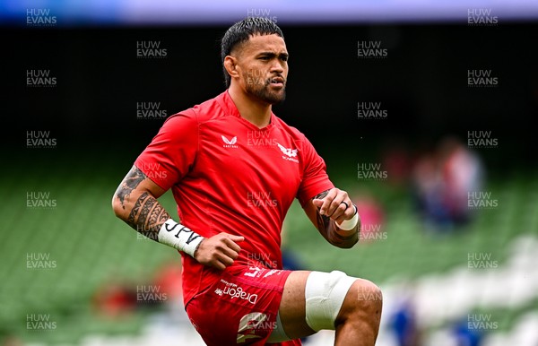 310525 - Leinster v Scarlets - United Rugby Championship Quarter-Final - Vaea Fifita of Scarlets 