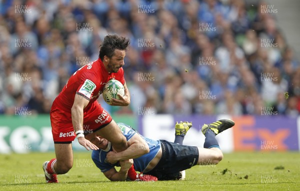 30.04.11 - Leinster v Toulouse - Heineken Cup Semi-Final Toulouse's Clement Poitrenaud is tackled by Leinster's Brian O'Driscoll 