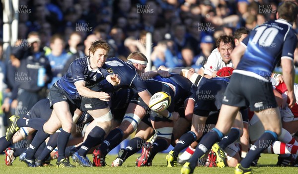 13.05.11 - Leinster v Ulster - Magners League Play-off Eoin Reddan gets the Leinster back line moving 