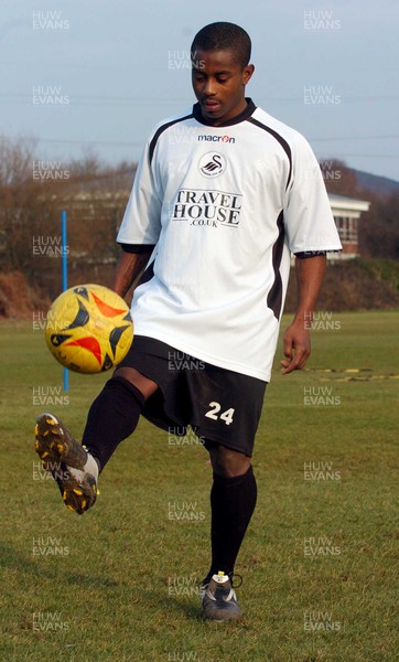 070106 - Swansea City Football Swansea City's new striker Leon Knight 