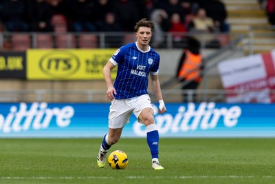100126 - Leyton Orient v Cardiff City - Sky Bet League 1 - William Fish of Cardiff City in action