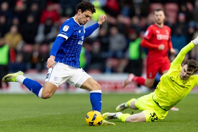 100126 - Leyton Orient v Cardiff City - Sky Bet League 1 - Yousef Salech of Cardiff City shoots to score their sides first goal