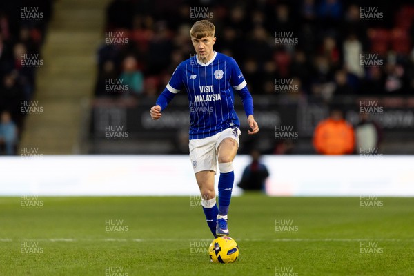100126 - Leyton Orient v Cardiff City - Sky Bet League 1 - Joel Bagan of Cardiff City controls the ball