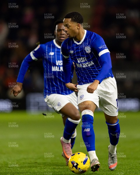 100126 - Leyton Orient v Cardiff City - Sky Bet League 1 - Chris Willock of Cardiff City in action