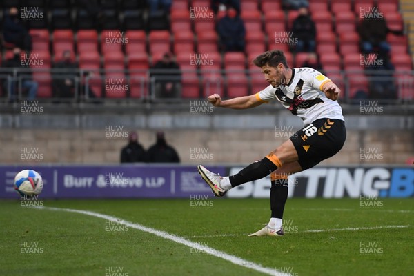 121220 - Leyton Orient v Newport County - Sky Bet League 2 - Jamie Proctor of Newport County scores the opening goal