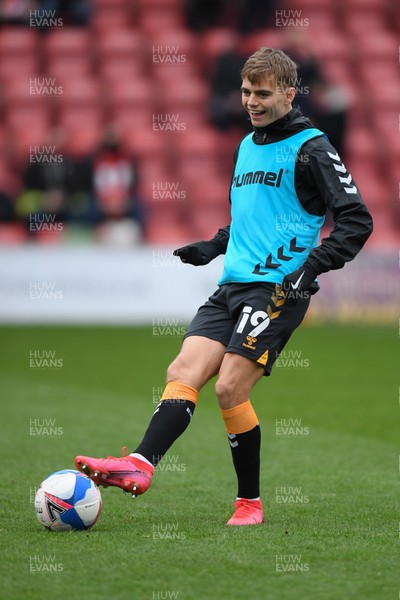 121220 - Leyton Orient v Newport County - Sky Bet League 2 - Scott Twine of Newport County during the pre-match warm-up