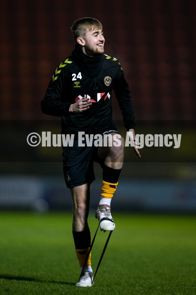 250122 - Leyton Orient v Newport County - Sky Bet League 2 - Jake Cain of Newport County warms up