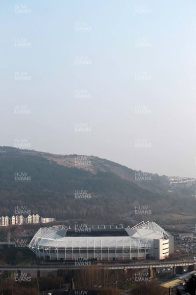 180315 - Picture a General View of the Liberty Stadium, Swansea from the ruins of Morris Castle