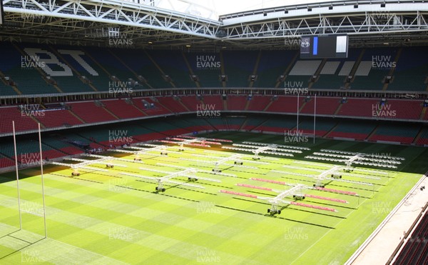 09.08.07.. Millennium Stadium pitch lighting rig 