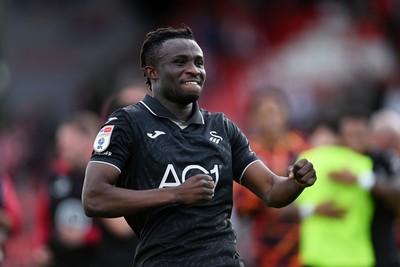 190926 - Lincoln City v Swansea City - Sky Bet Championship - Jospeh Opoku of Swansea City celebrates at full time