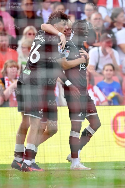 190926 - Lincoln City v Swansea City - Sky Bet Championship - Moussa Yeo of Swansea City scores a goal to equalise the game