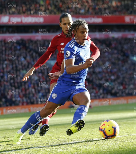 271018 - Liverpool v Cardiff - Premier League -  Bobby Reid of Cardiff and Virgil Van Dijk of Liverpool