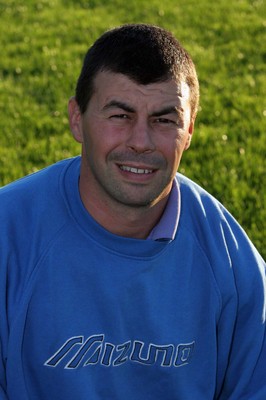 07.09.06 Llandovery R.F.C. Premier Squad.    Lyndon Lewis(Backs Coach).    Darren Griffiths/