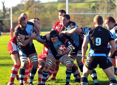 13.11.10. Llandovery v Cardiff- Principality Premiership. Simon Grainger of Cardiff gathers the ball from a lineout. 