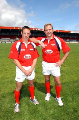 Llanelli Scarlets Launch 070703