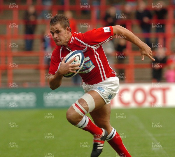 170905 - Llanelli Scarlets 25 v 17 Connacht - Celtic League -  Lee Byrne