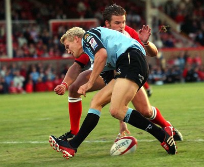 Llanelli Scarlets v Newcastle Falcons 290803